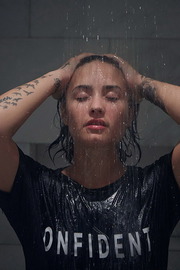 Demi Lovato Taking Cool Shower-00