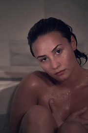 Demi Lovato Taking Cool Shower-01