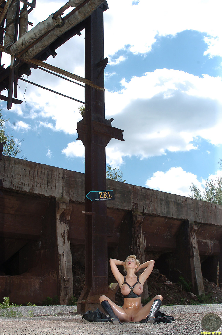 Kathy Lee Busty Blonde Pornstar Babe In Leather 09