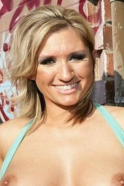 Jessica Shaw Gets Cummed Outdoor-00