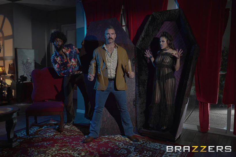 Creeping In Her Crypt 03