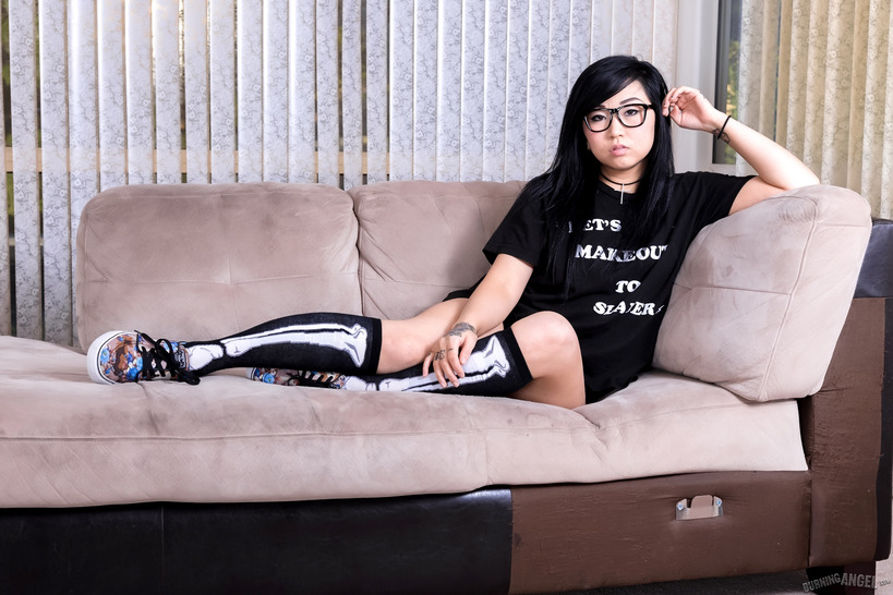 London Couch 00