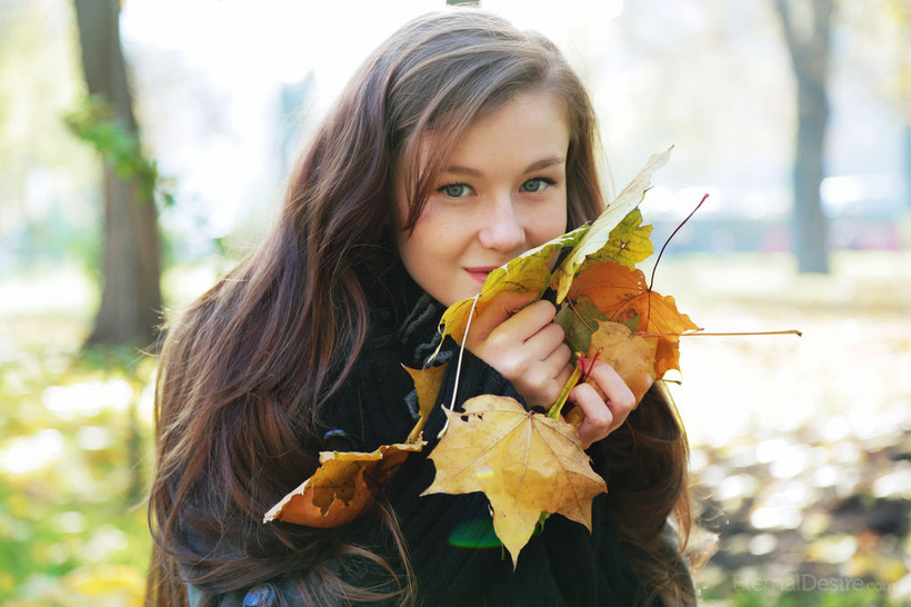 Emily Bloom  - Rojo 14