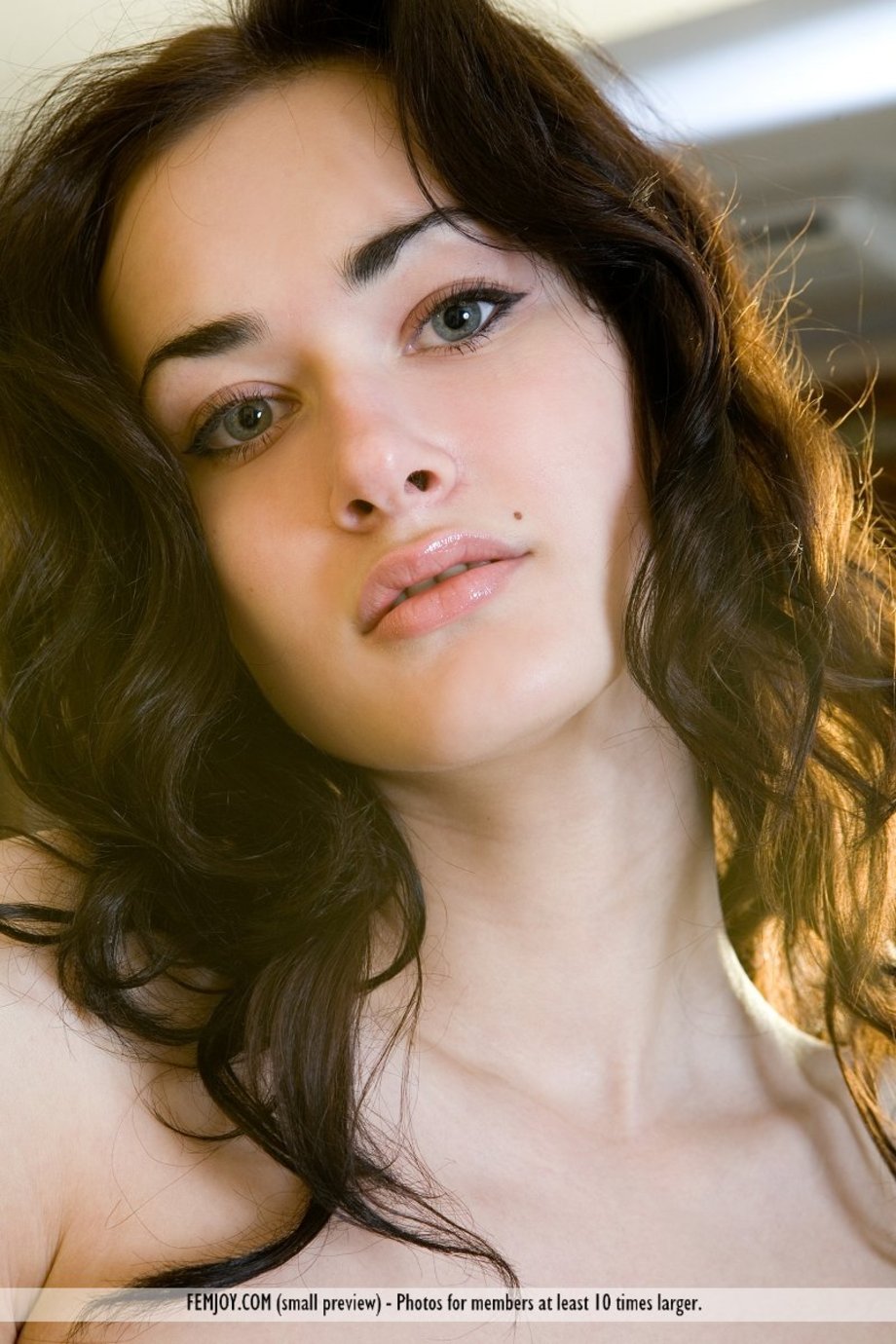 Ava - Foreign Affair 06
