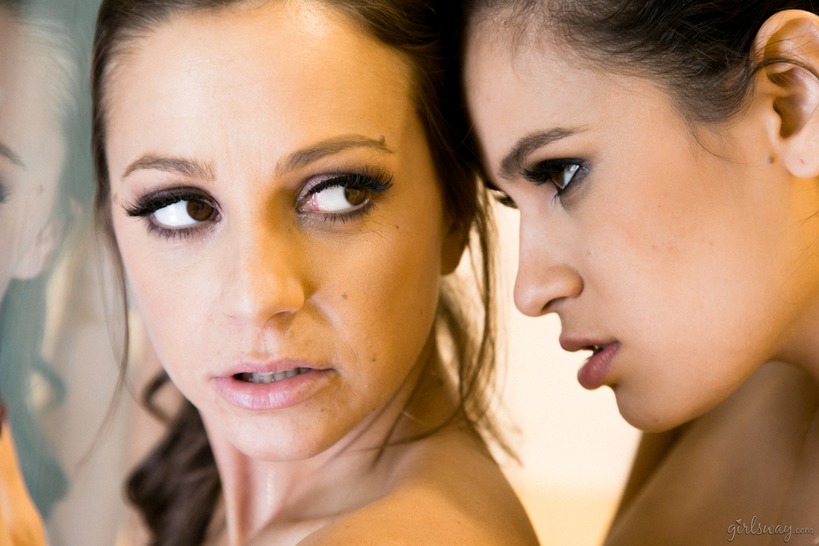 Vanessa Veracruz And Abigail Mac 05