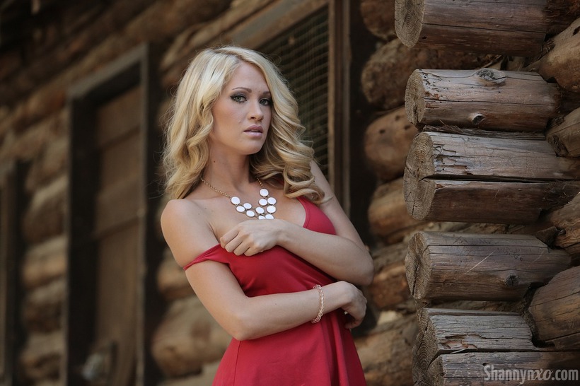 Shannyn Xo In Red Dress 05