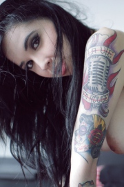 Beauty Tattoed Babe Ilanna Suicide-03