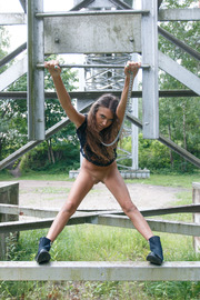 Melisa E - Castaway-20
