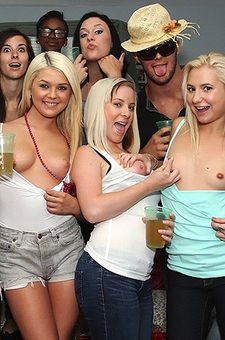 Real College Babes Go Wild