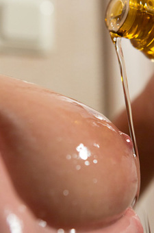 Viola Bailey - Oil All Over